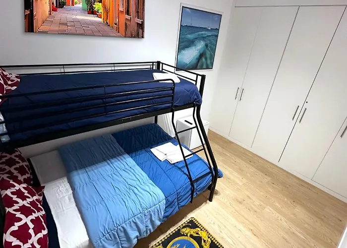 Gran Via -Chueca Rooms Parking Tph