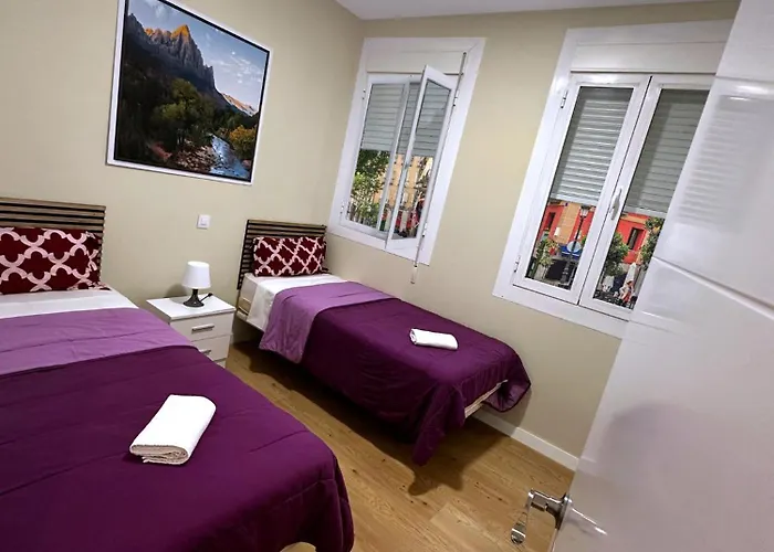 Gran Via -Chueca Rooms Parking Tph